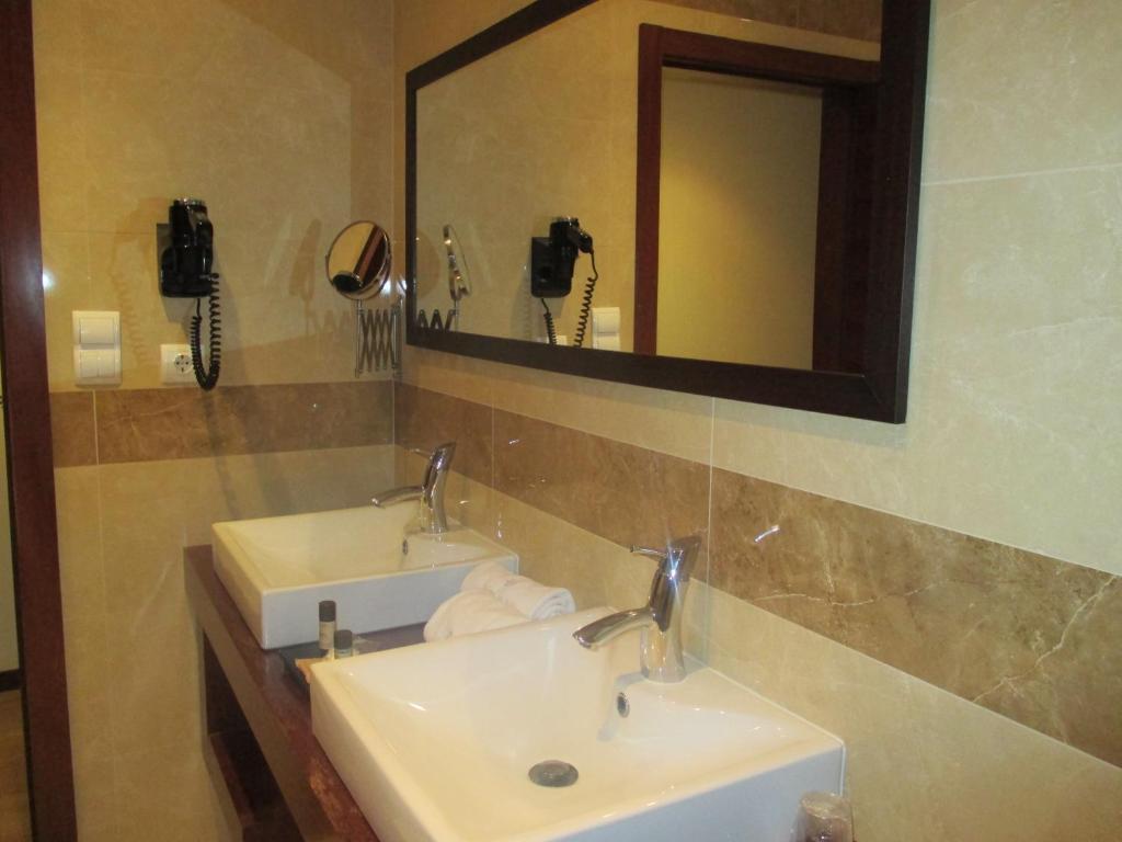 Hotel Do Vale Aguiar da Beira Quarto foto